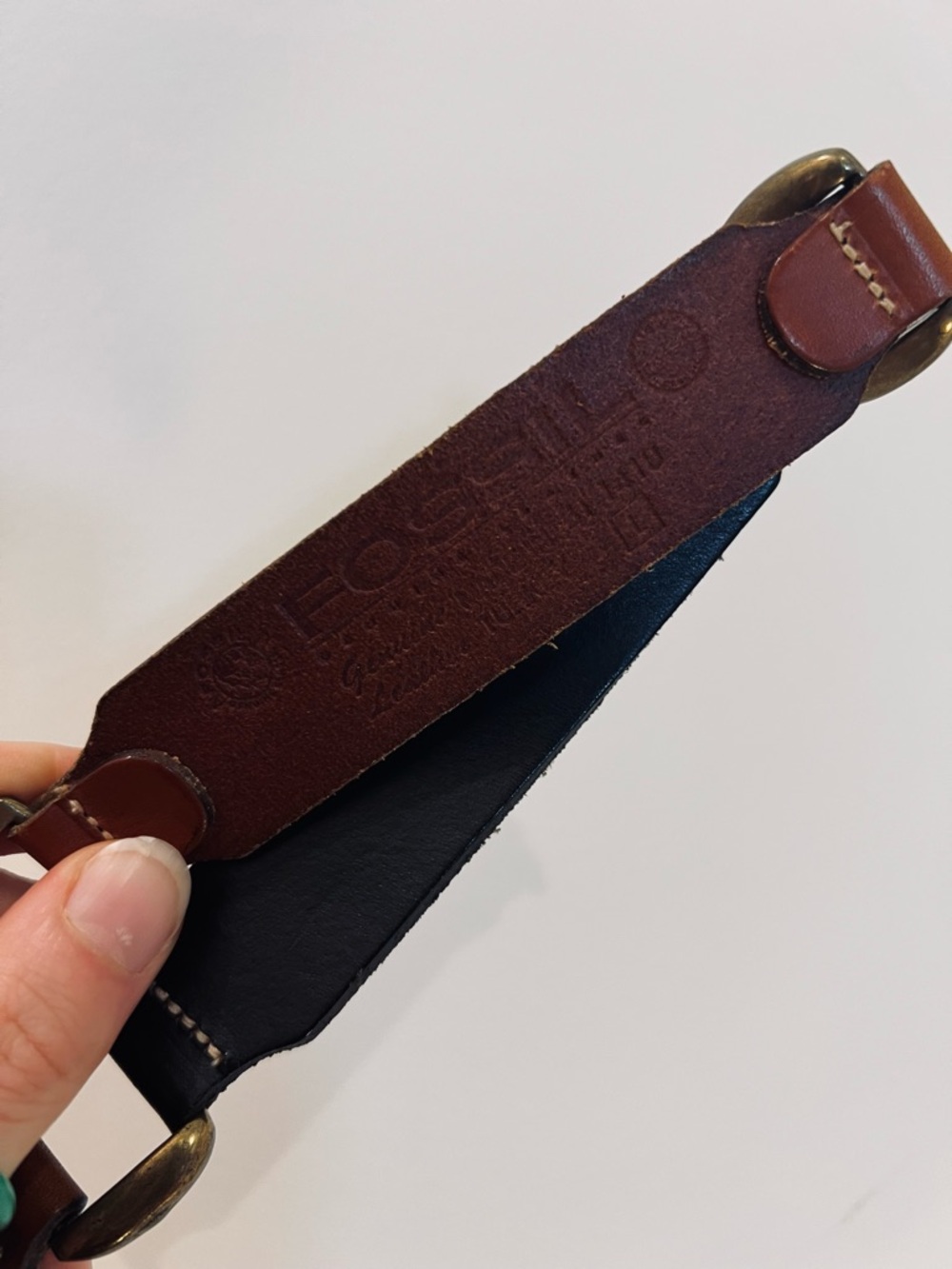 80s Fossil Two-Tone Brown and Burgundy Leather Belt with Brass Buckle - Picture 7 of 7